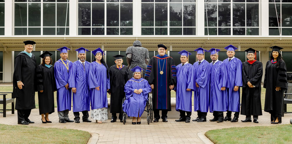 Clase de graduados 2023 — Universidad Bíblica Berea
